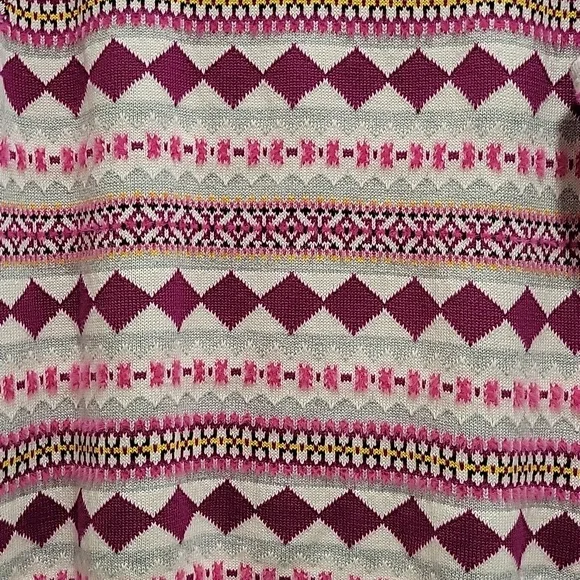 $5 SALE Style & Co Pink Mix Geo Sweater - Picture 3 of 3